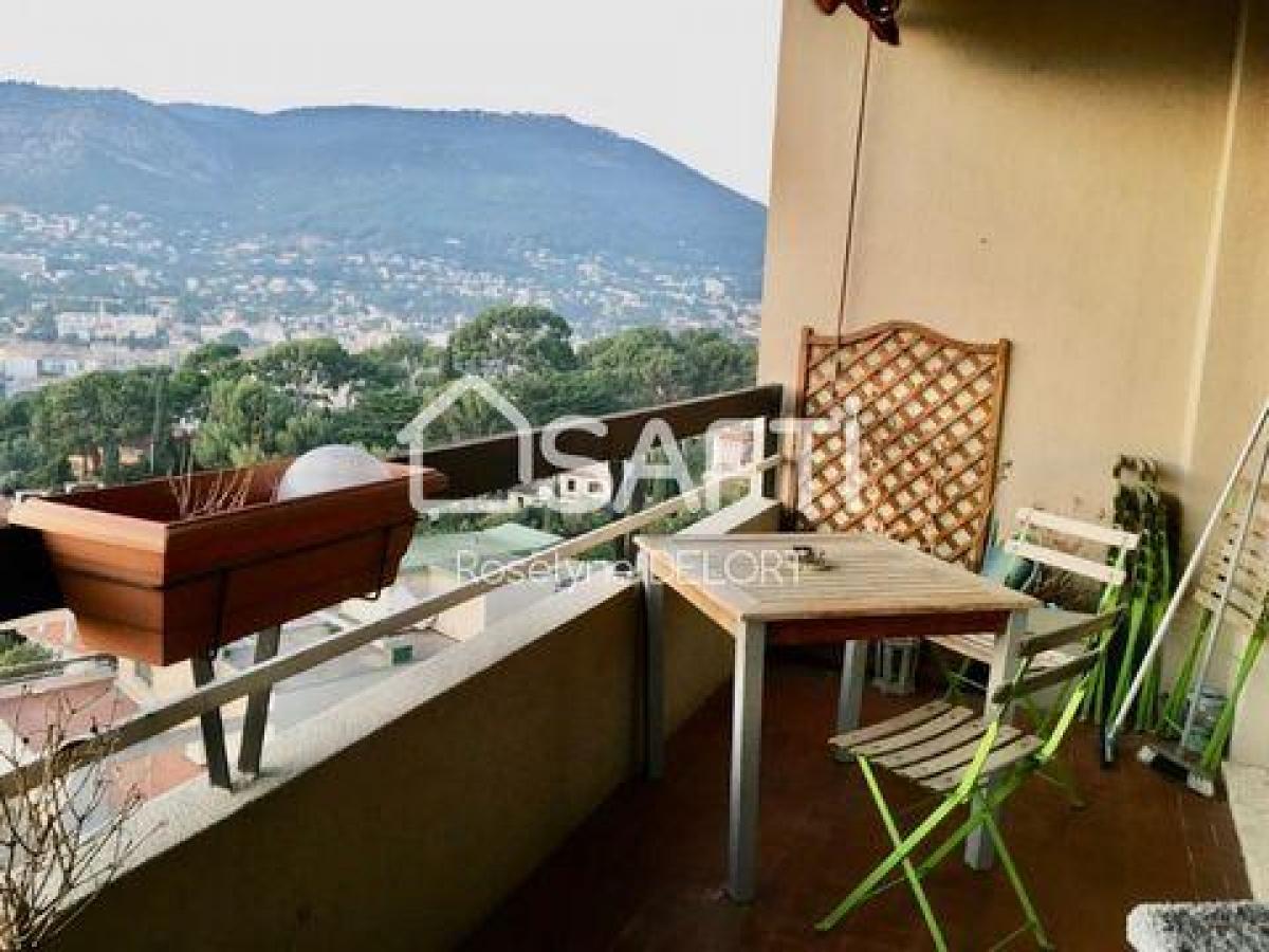 Picture of Apartment For Sale in Toulon, Provence-Alpes-Cote d'Azur, France