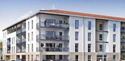 Apartment For Sale in Miramas, France
