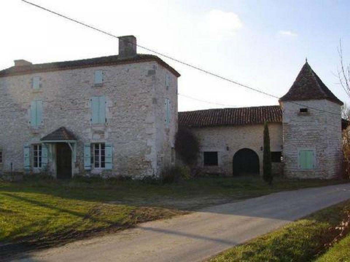 Picture of Retail For Sale in Lavardac, Aquitaine, France