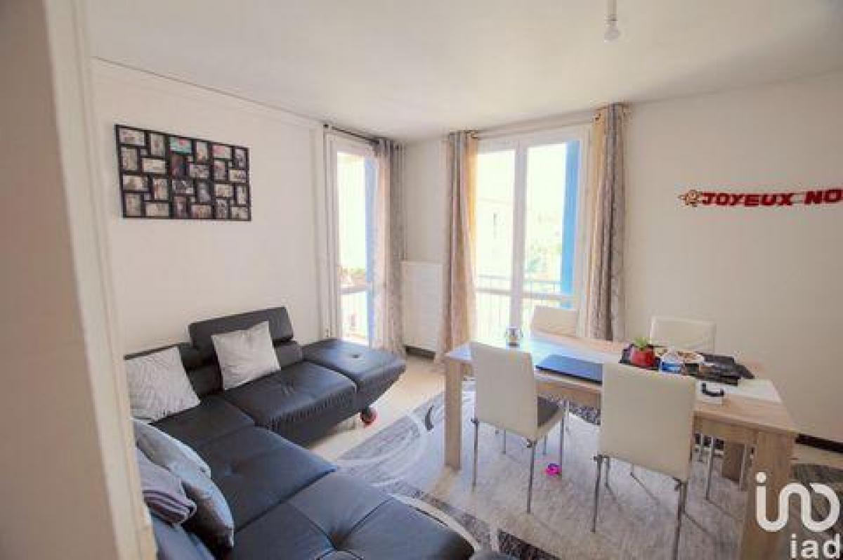 Picture of Condo For Sale in Manosque, Provence-Alpes-Cote d'Azur, France