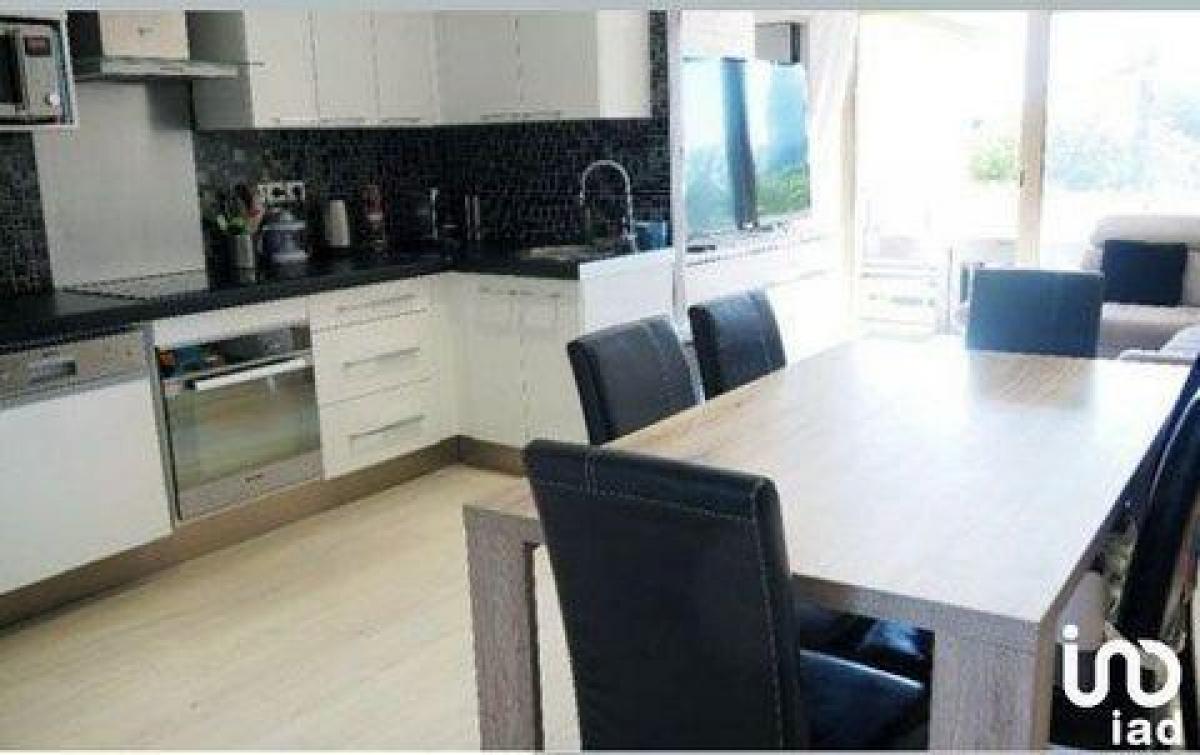 Picture of Condo For Sale in Vence, Cote d'Azur, France