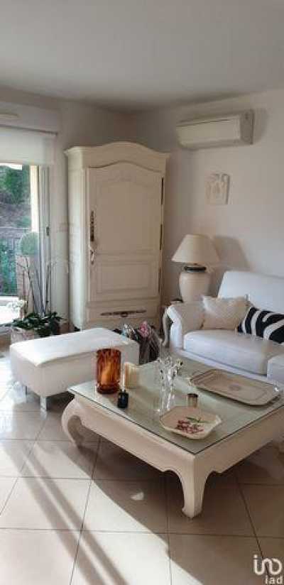 Condo For Sale in Hyeres, France
