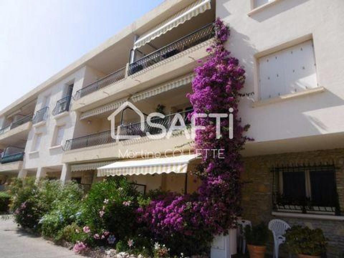 Picture of Apartment For Sale in Bandol, Cote d'Azur, France