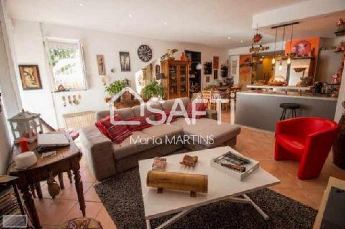 Picture of Apartment For Sale in Toulon, Provence-Alpes-Cote d'Azur, France