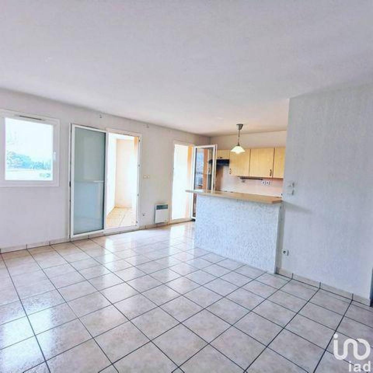 Picture of Condo For Sale in Le Beausset, Provence-Alpes-Cote d'Azur, France
