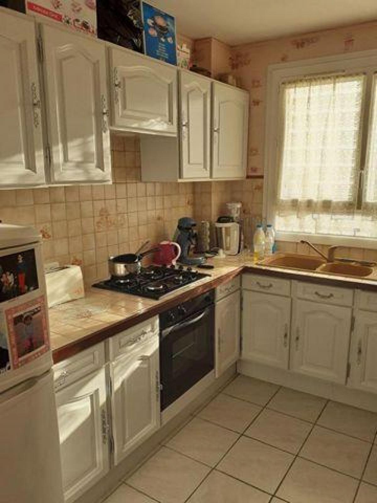 Picture of Apartment For Sale in Chatellerault, Poitou Charentes, France