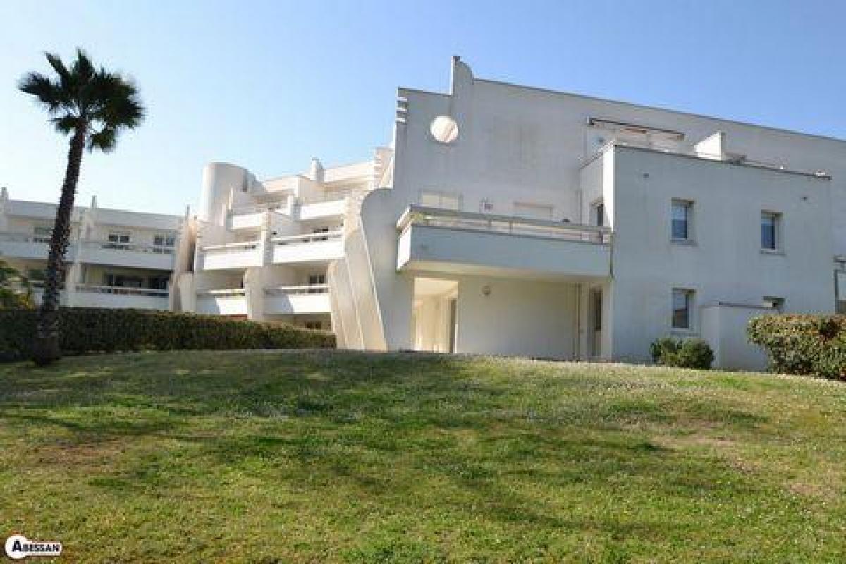 Picture of Condo For Sale in La Grande Motte, Centre, France