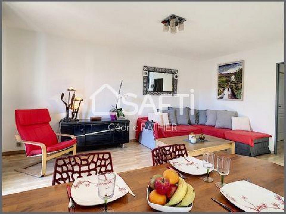 Picture of Apartment For Sale in Nice, Cote d'Azur, France