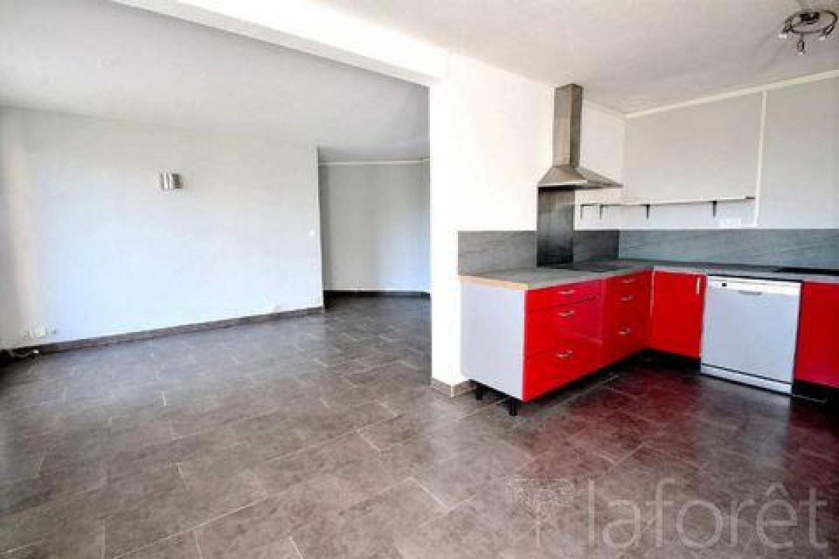 Picture of Condo For Sale in Toulon, Provence-Alpes-Cote d'Azur, France