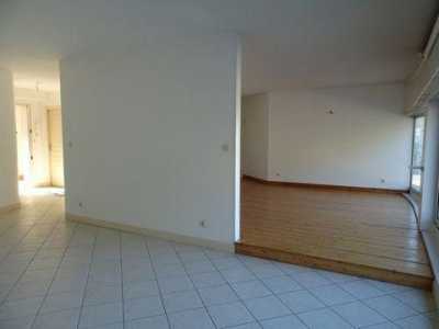 Condo For Sale in Saint Lo, France