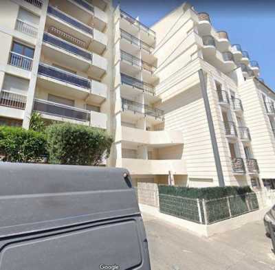 Apartment For Sale in Marseille, France