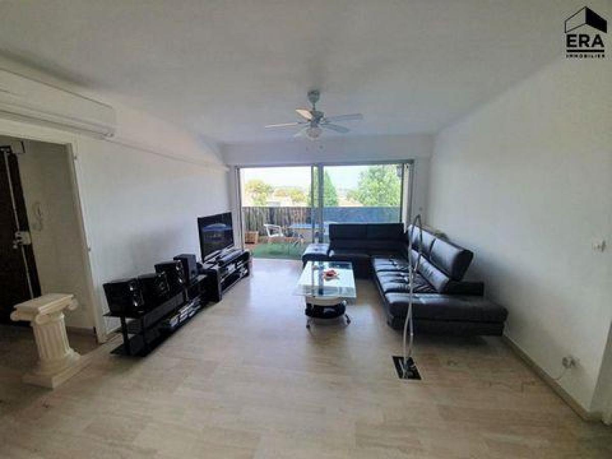 Picture of Condo For Sale in Martigues, Provence-Alpes-Cote d'Azur, France