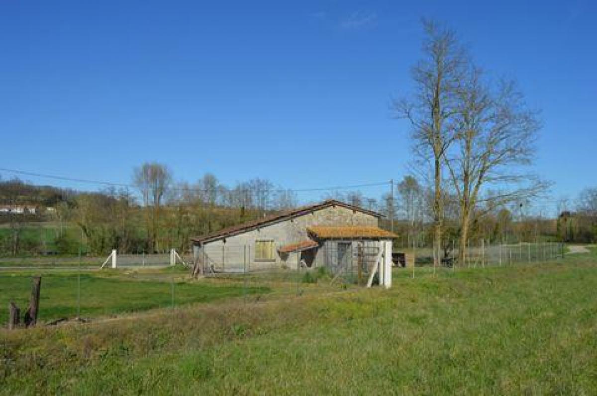 Picture of Farm For Sale in Marmande, Aquitaine, France