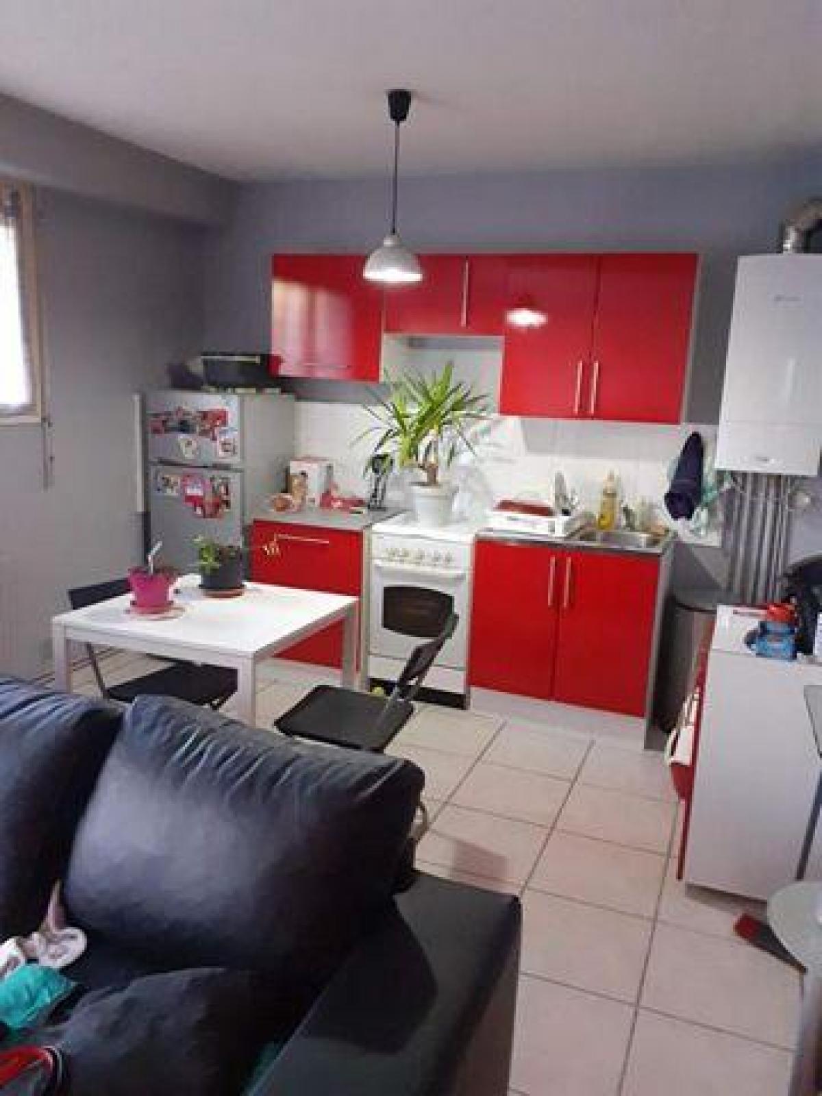 Picture of Apartment For Sale in Chatellerault, Poitou Charentes, France