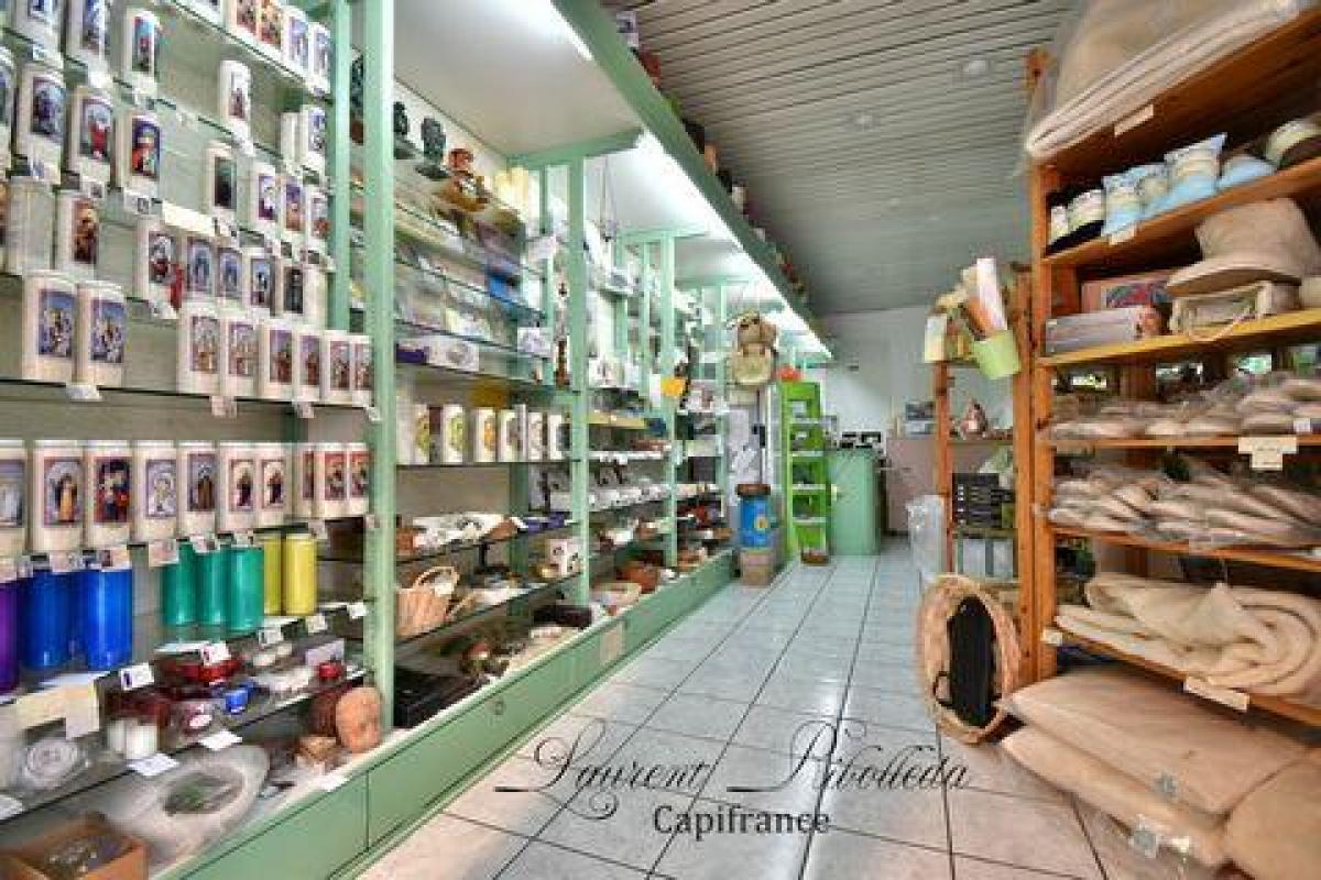 Picture of Office For Sale in Agen, Aquitaine, France