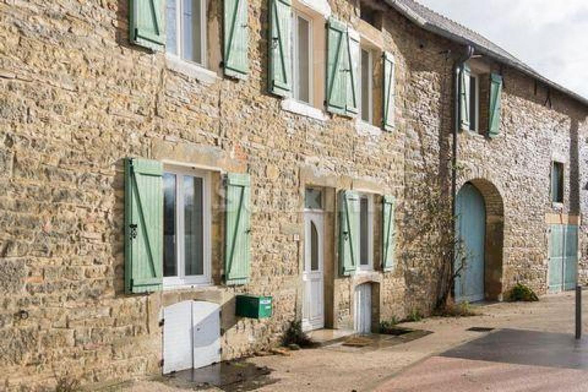Picture of Farm For Sale in Beaune, Bourgogne, France