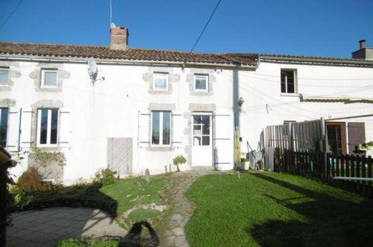 Picture of Retail For Sale in L'Absie, Poitou Charentes, France