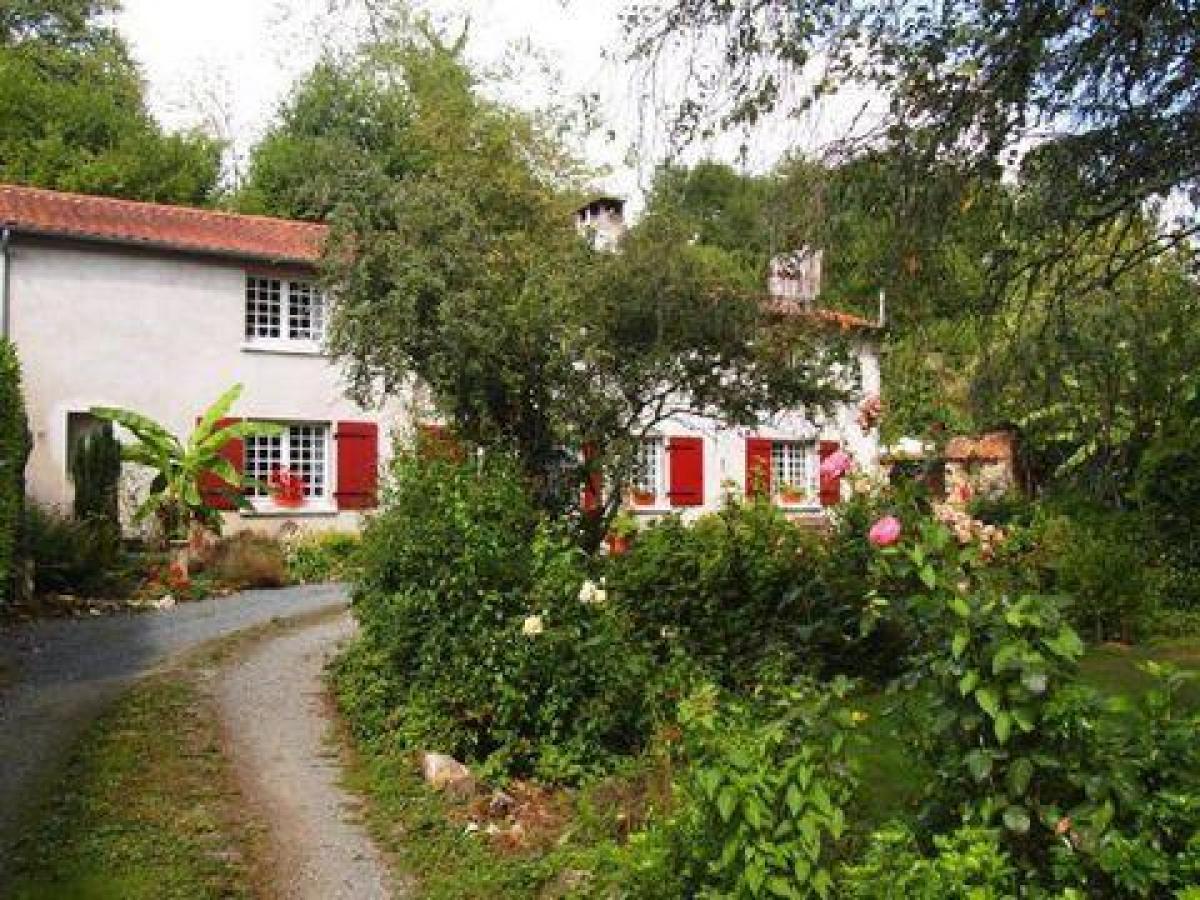 Picture of Farm For Sale in L'Absie, Poitou Charentes, France