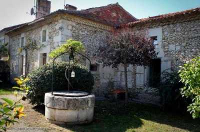 Retail For Sale in Neuvic, France