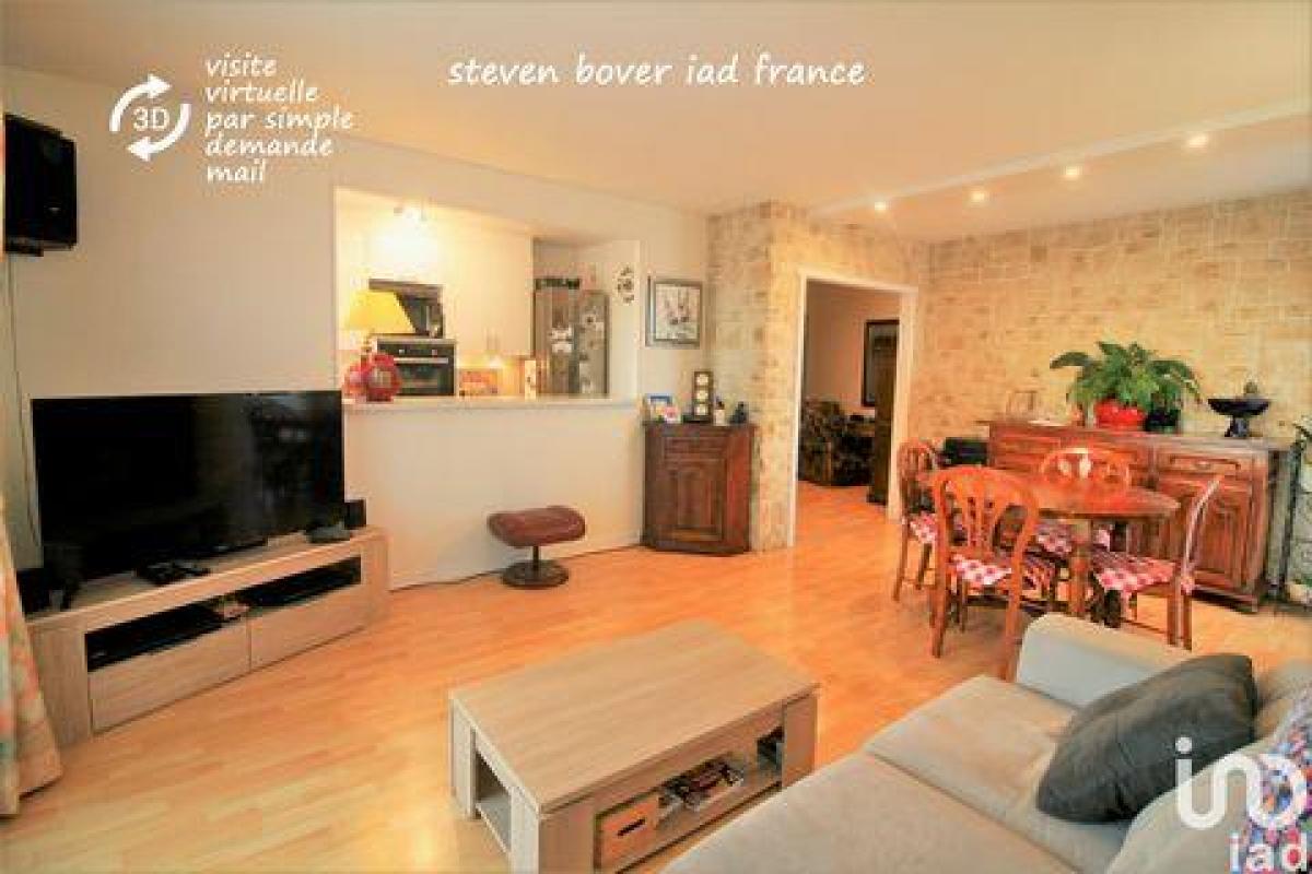 Picture of Condo For Sale in Les Mureaux, Picardie, France