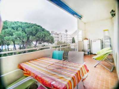 Apartment For Sale in Hyeres, France