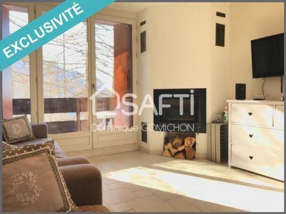 Picture of Apartment For Sale in Les Orres, Provence-Alpes-Cote d'Azur, France