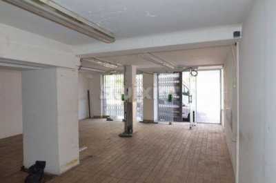 Retail For Sale in Cannes, France