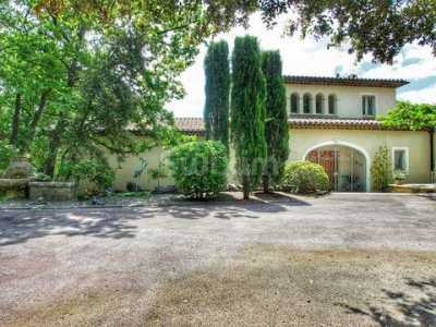 Retail For Sale in LORGUES, France