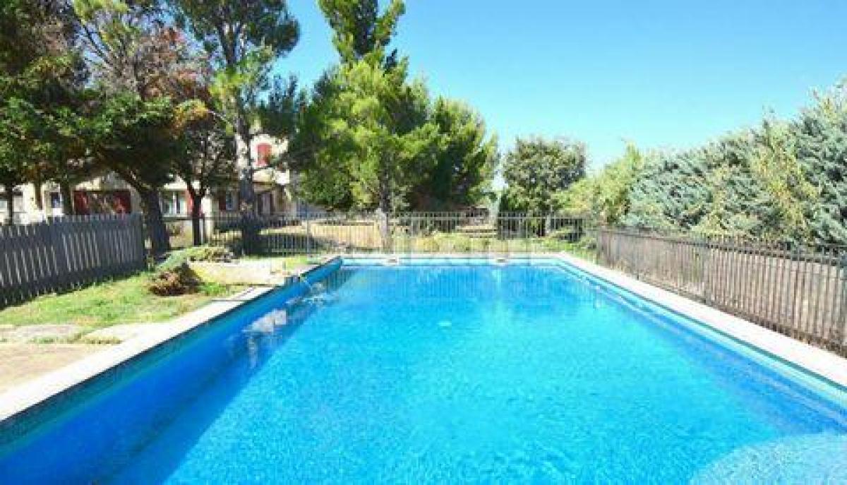 Picture of Retail For Sale in Arles, Provence-Alpes-Cote d'Azur, France