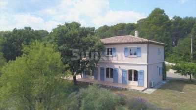 Retail For Sale in LORGUES, France