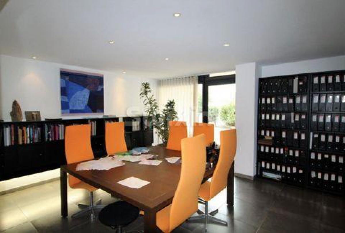 Picture of Retail For Sale in Arles, Provence-Alpes-Cote d'Azur, France