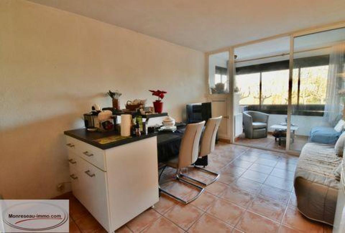 Picture of Apartment For Sale in Frejus, Cote d'Azur, France