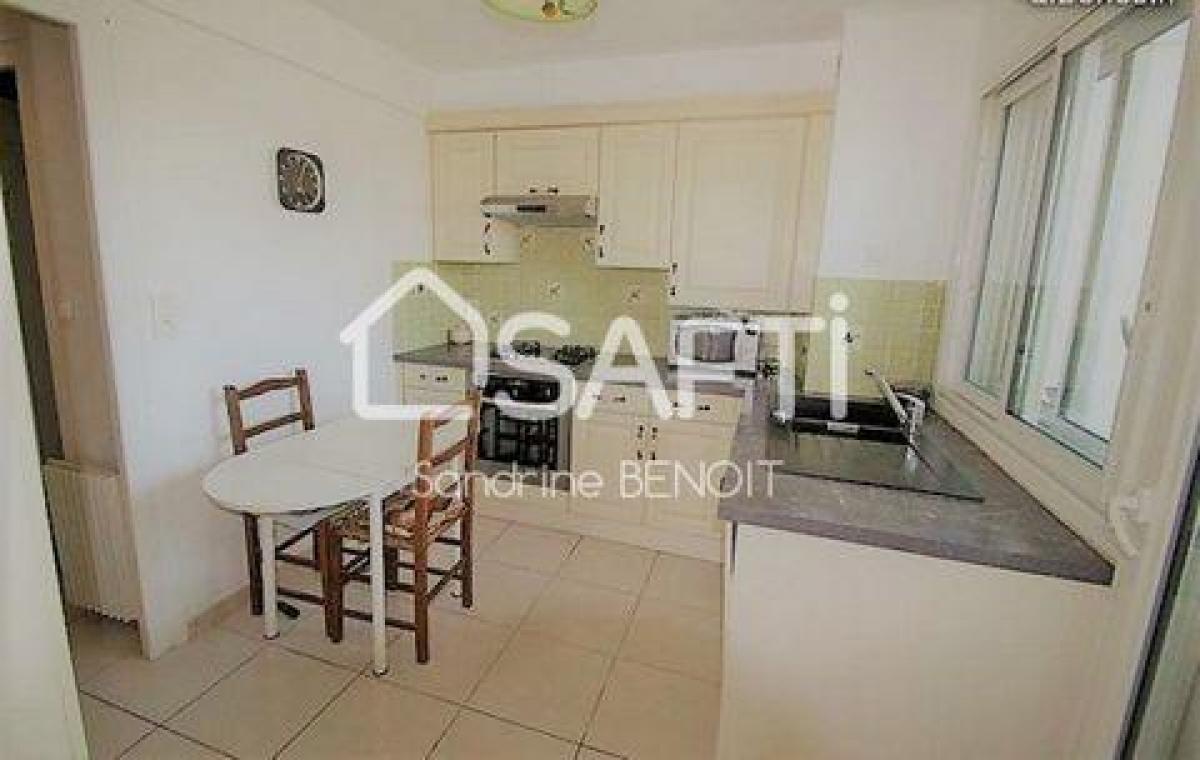 Picture of Apartment For Sale in Frejus, Cote d'Azur, France