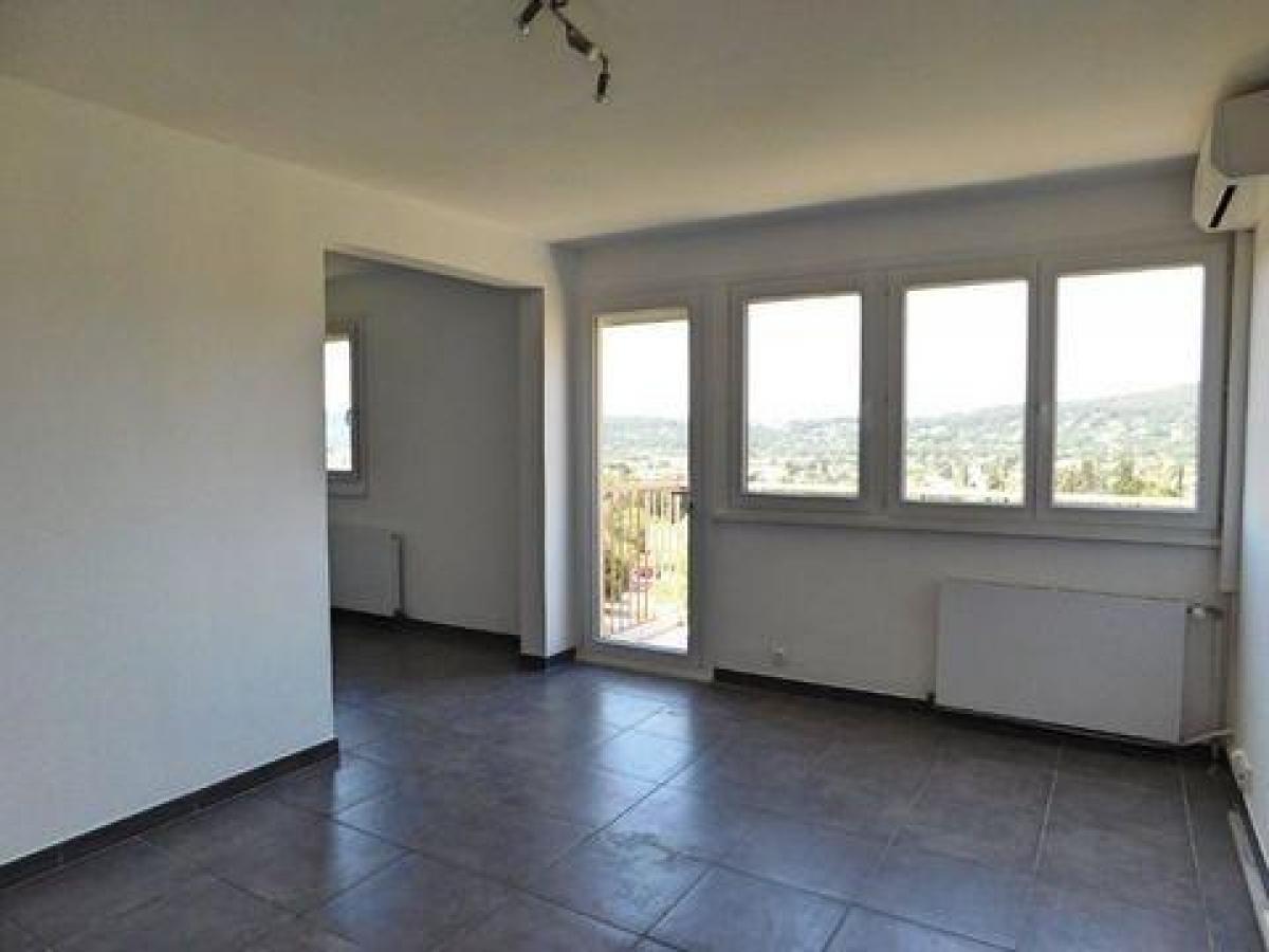 Picture of Apartment For Sale in Draguignan, Provence-Alpes-Cote d'Azur, France