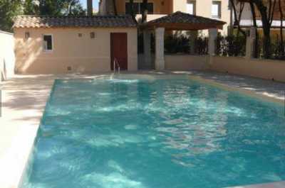Apartment For Sale in Uzes, France