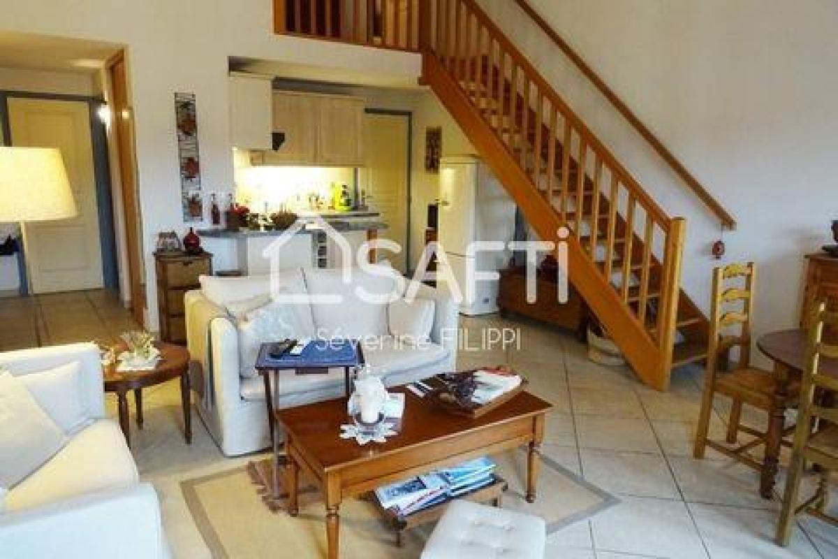 Picture of Apartment For Sale in Vidauban, Provence-Alpes-Cote d'Azur, France