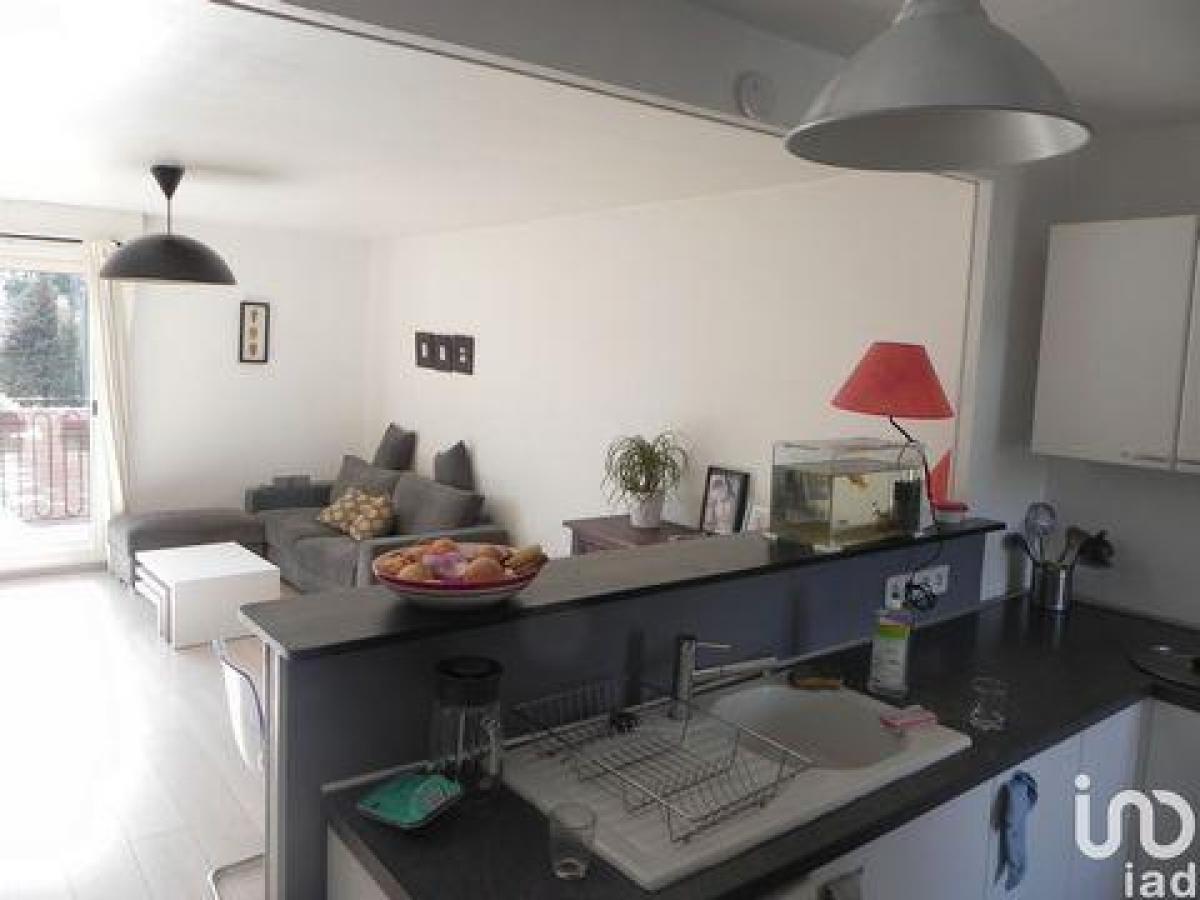 Picture of Condo For Sale in Le Beausset, Provence-Alpes-Cote d'Azur, France