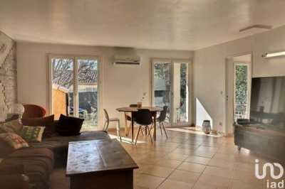 Condo For Sale in Aubagne, France