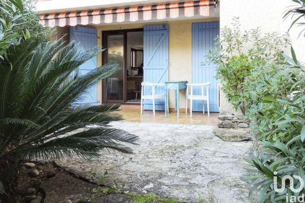 Picture of Condo For Sale in SANARY SUR MER, Cote d'Azur, France