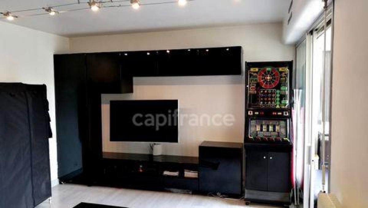 Picture of Apartment For Sale in MANDELIEU LA NAPOULE, Cote d'Azur, France