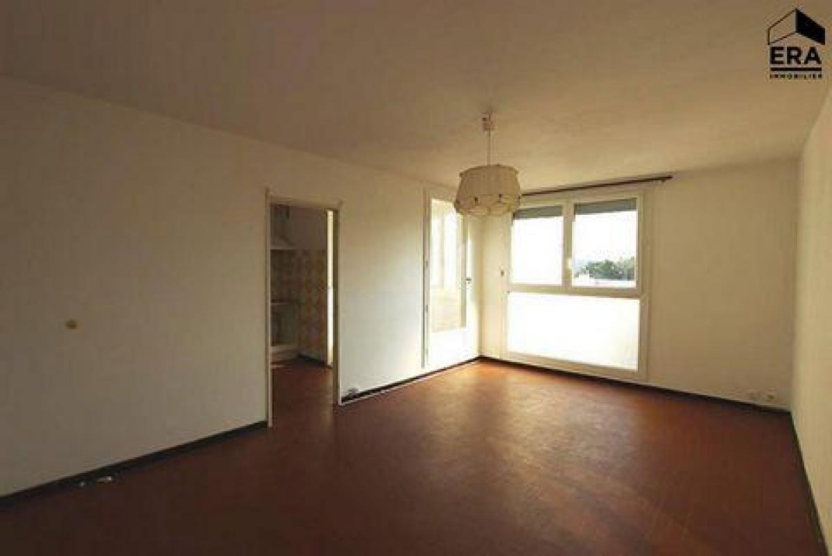 Picture of Condo For Sale in Martigues, Provence-Alpes-Cote d'Azur, France