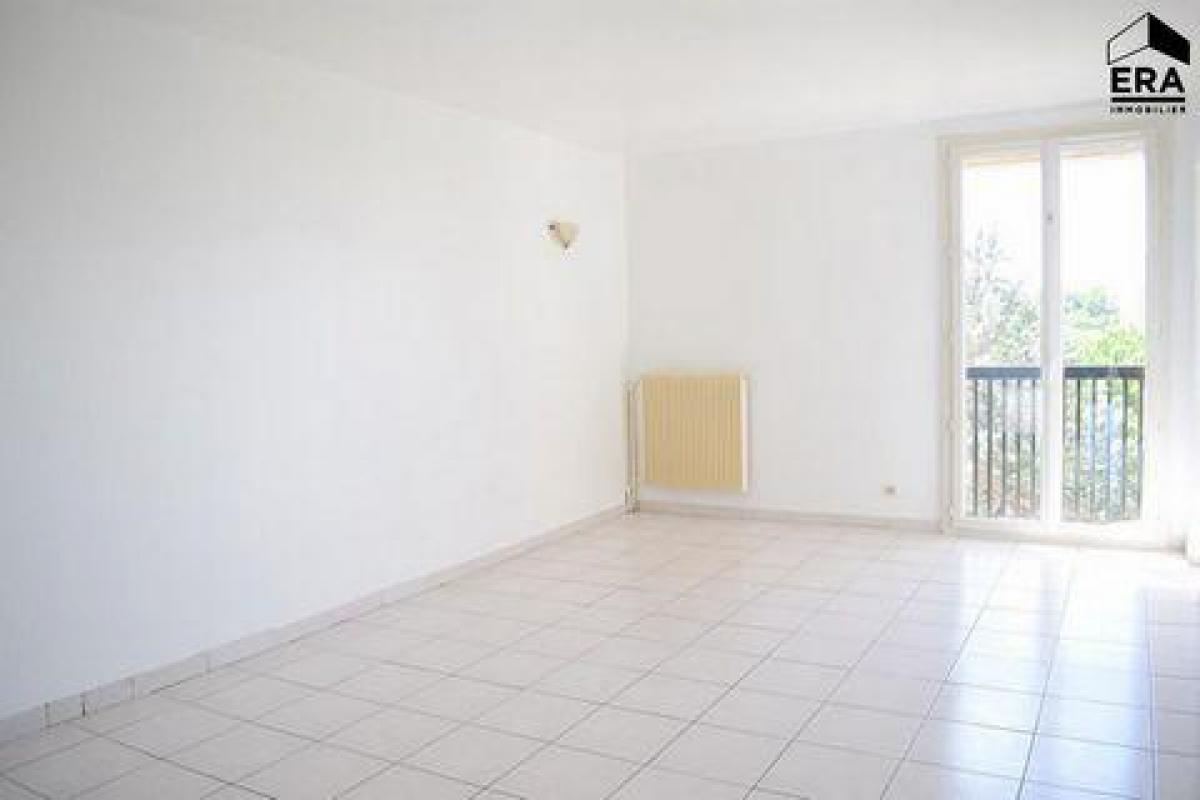 Picture of Condo For Sale in Martigues, Provence-Alpes-Cote d'Azur, France