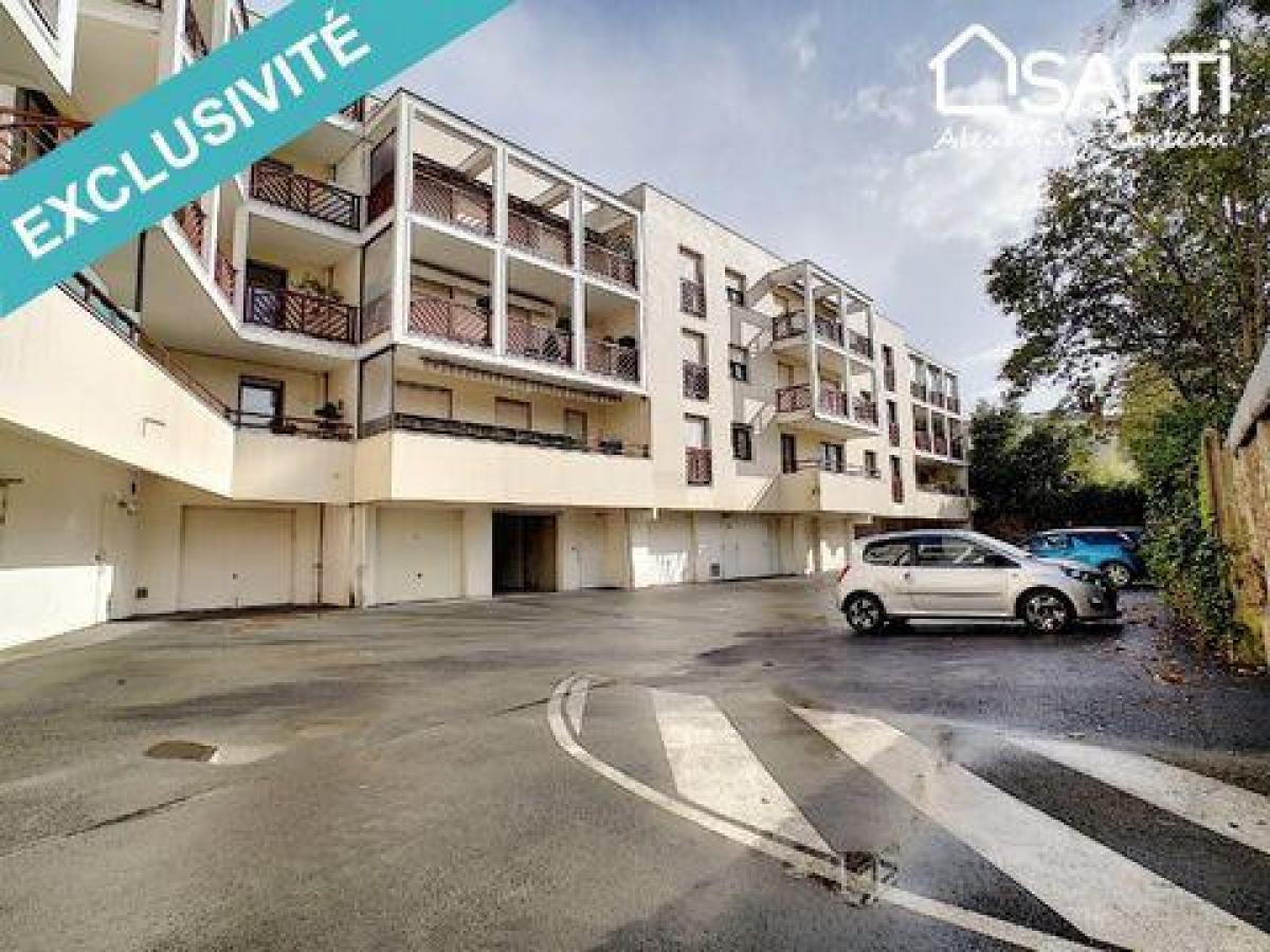 Picture of Apartment For Sale in Bordeaux, Aquitaine, France