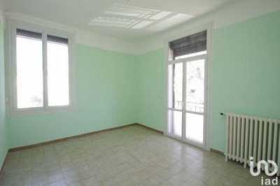 Condo For Sale in Nimes, France