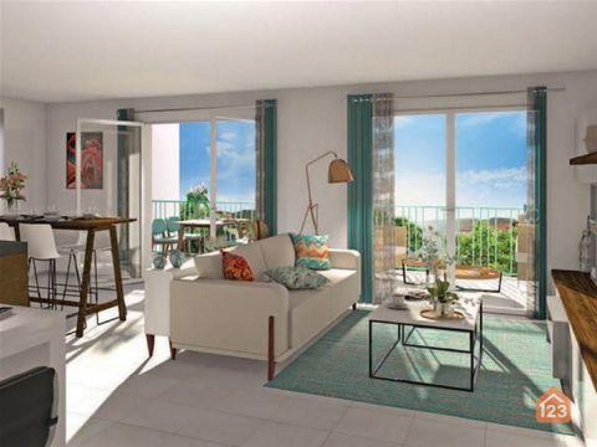 Picture of Condo For Sale in Arles, Provence-Alpes-Cote d'Azur, France