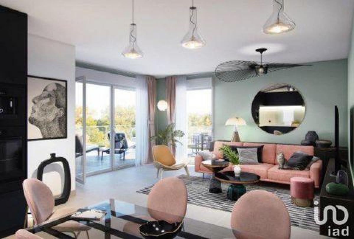 Picture of Condo For Sale in Cogolin, Provence-Alpes-Cote d'Azur, France