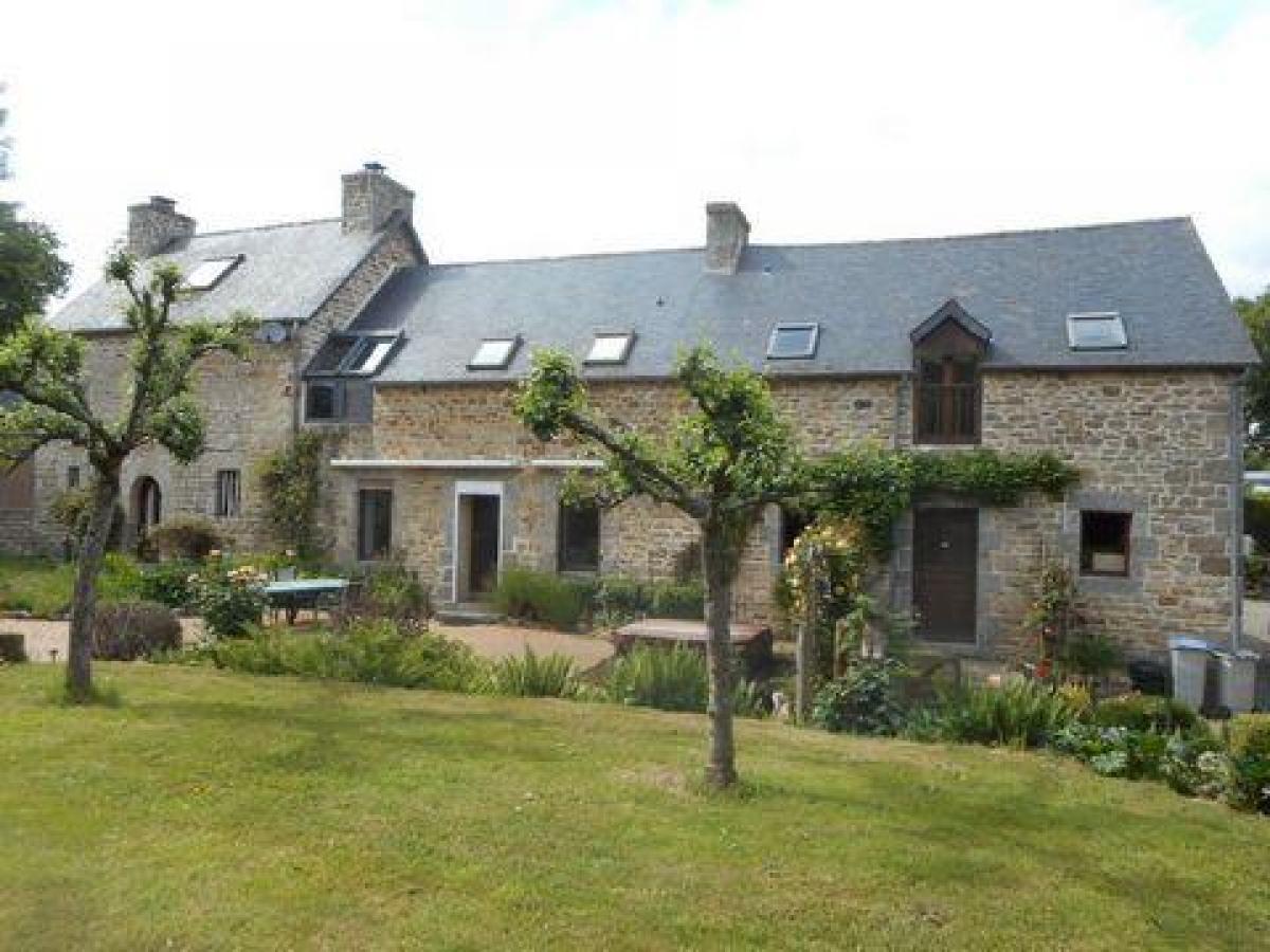Picture of Farm For Sale in Plouisy, Bretagne, France