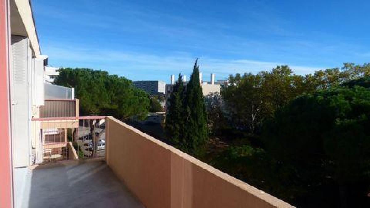 Picture of Condo For Sale in Nimes, Languedoc Roussillon, France