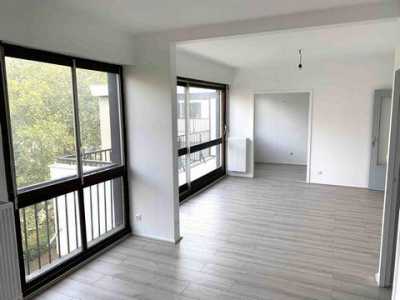 Condo For Sale in Merignac, France