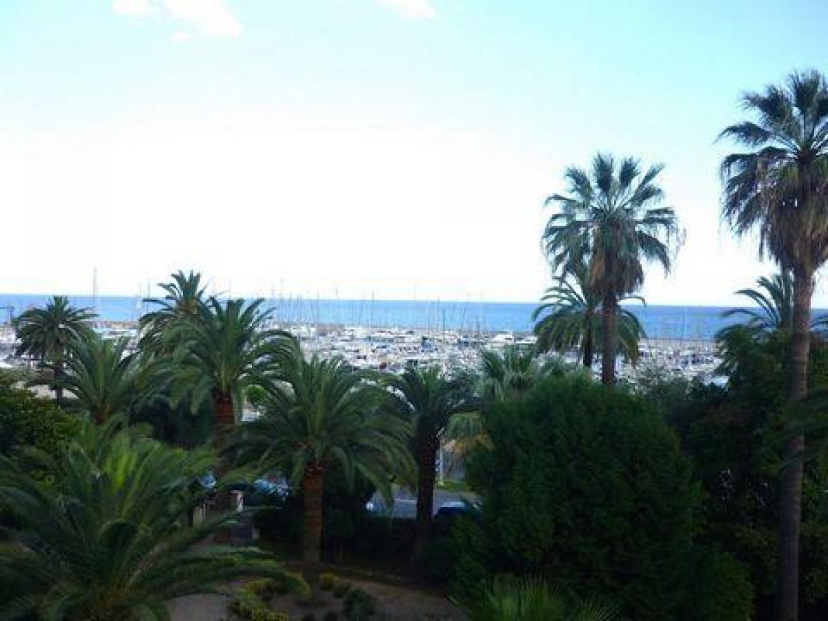 Picture of Condo For Sale in Menton, Cote d'Azur, France